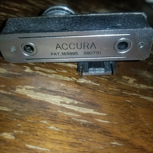 Accura Rangefinder Cold-Shoe Focus Distance 2.5 ft to Infinity 380710 - Picture 2 of 4